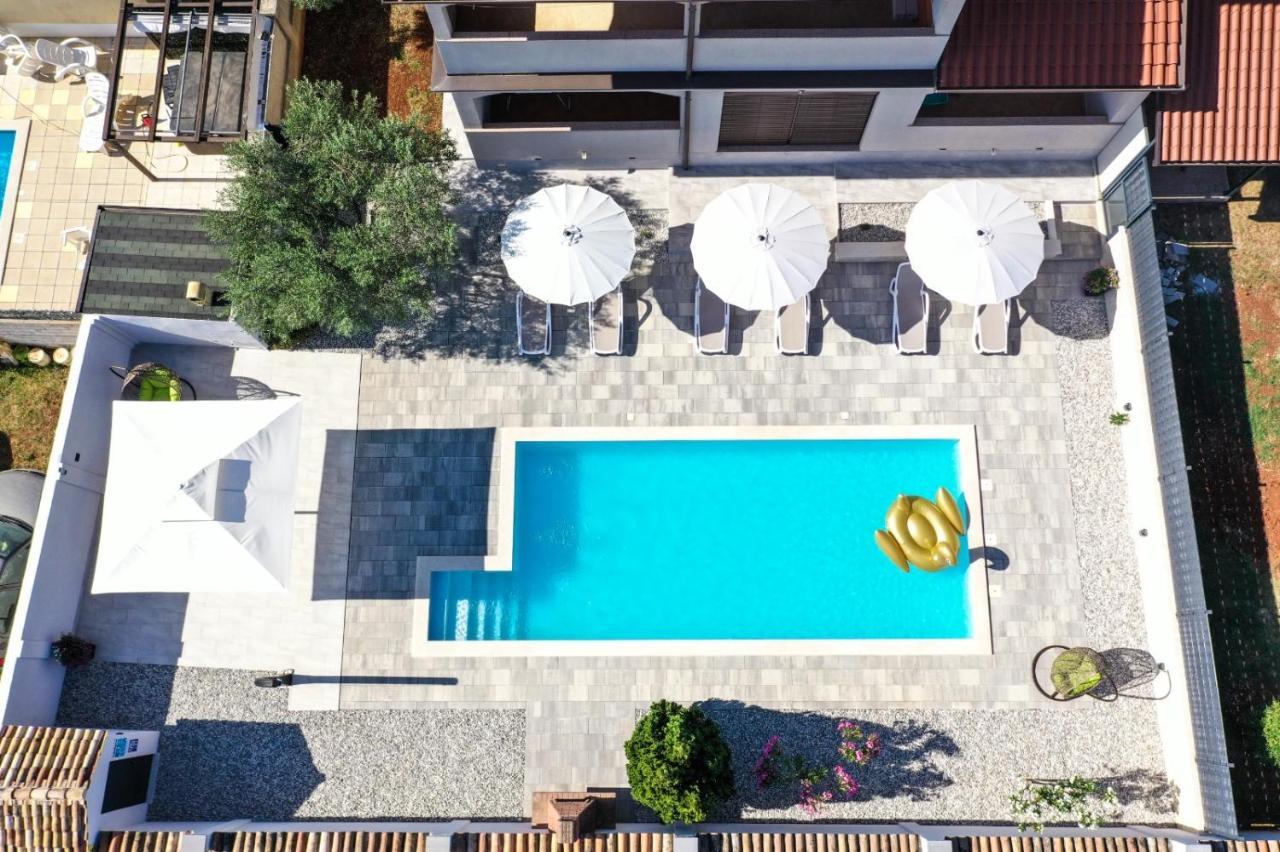 Apartment Nina With Private Pool Nova Vas  Exterior foto