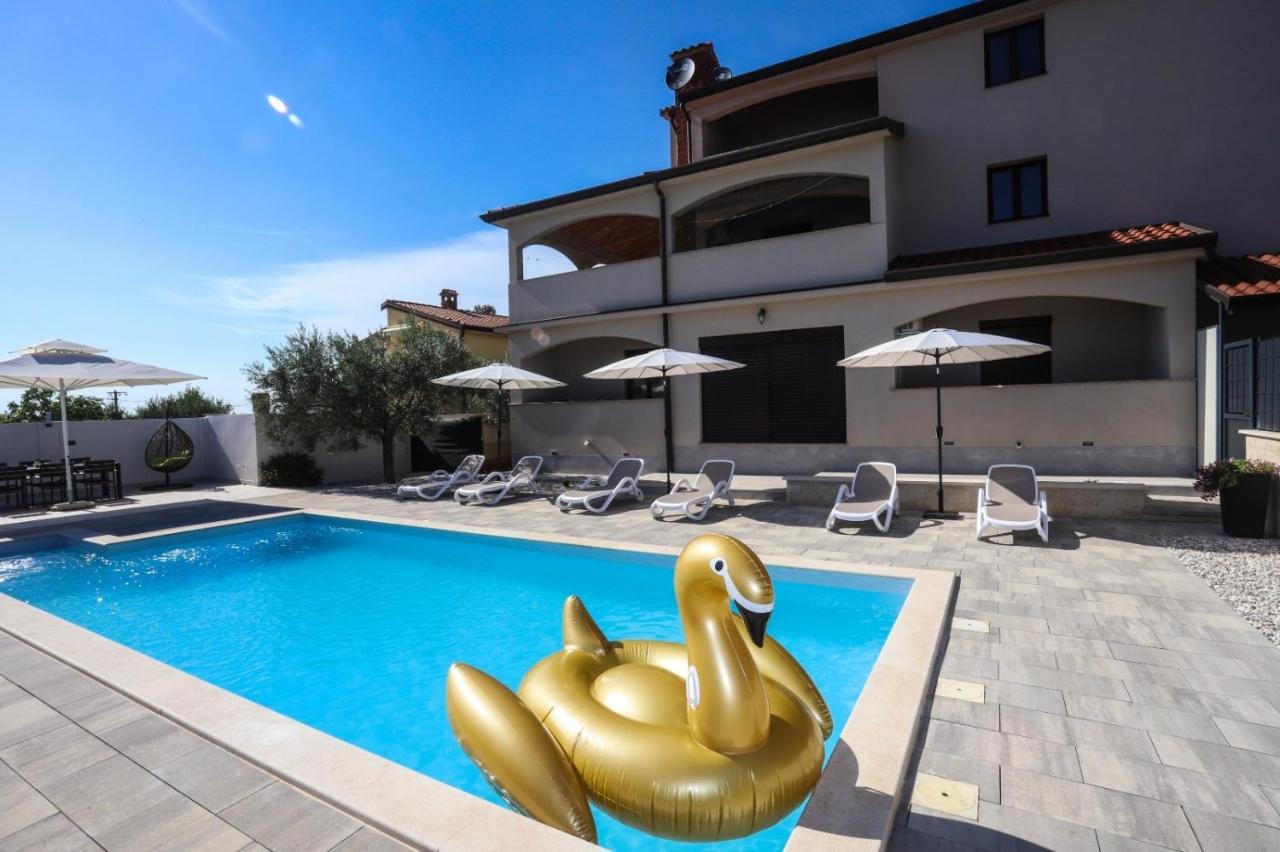 Apartment Nina With Private Pool Nova Vas  Exterior foto