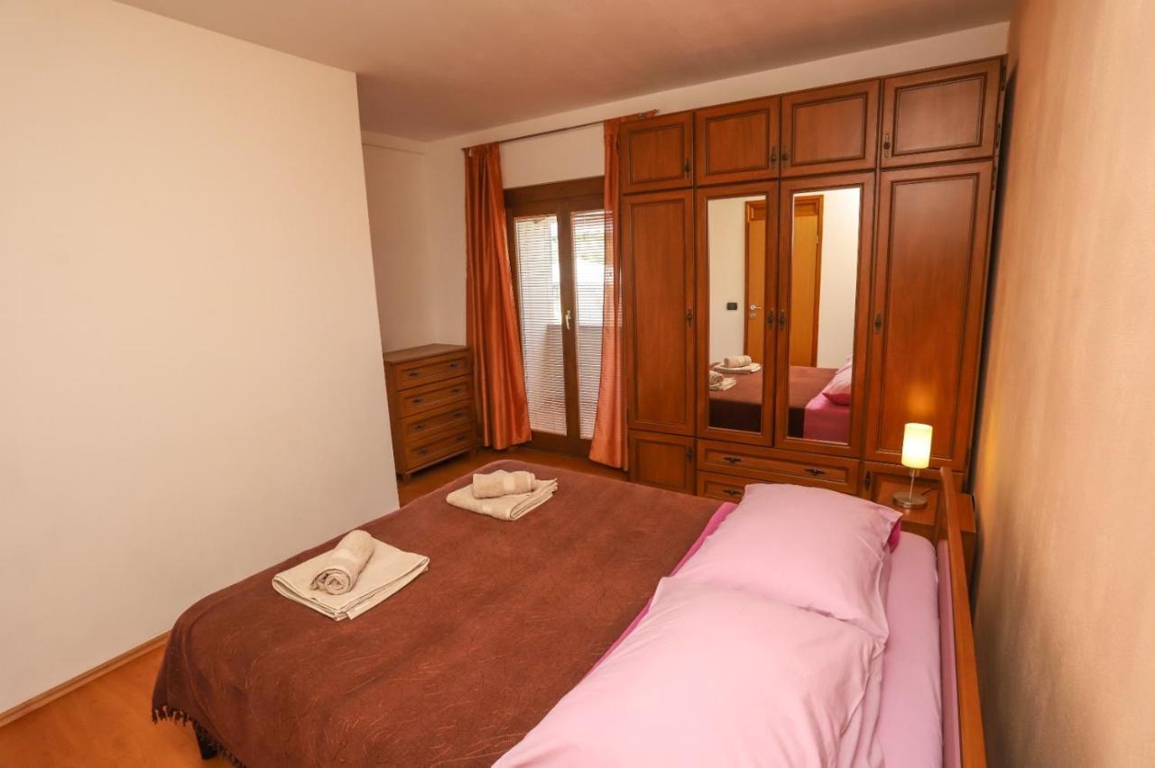 Apartment Nina With Private Pool Nova Vas  Exterior foto