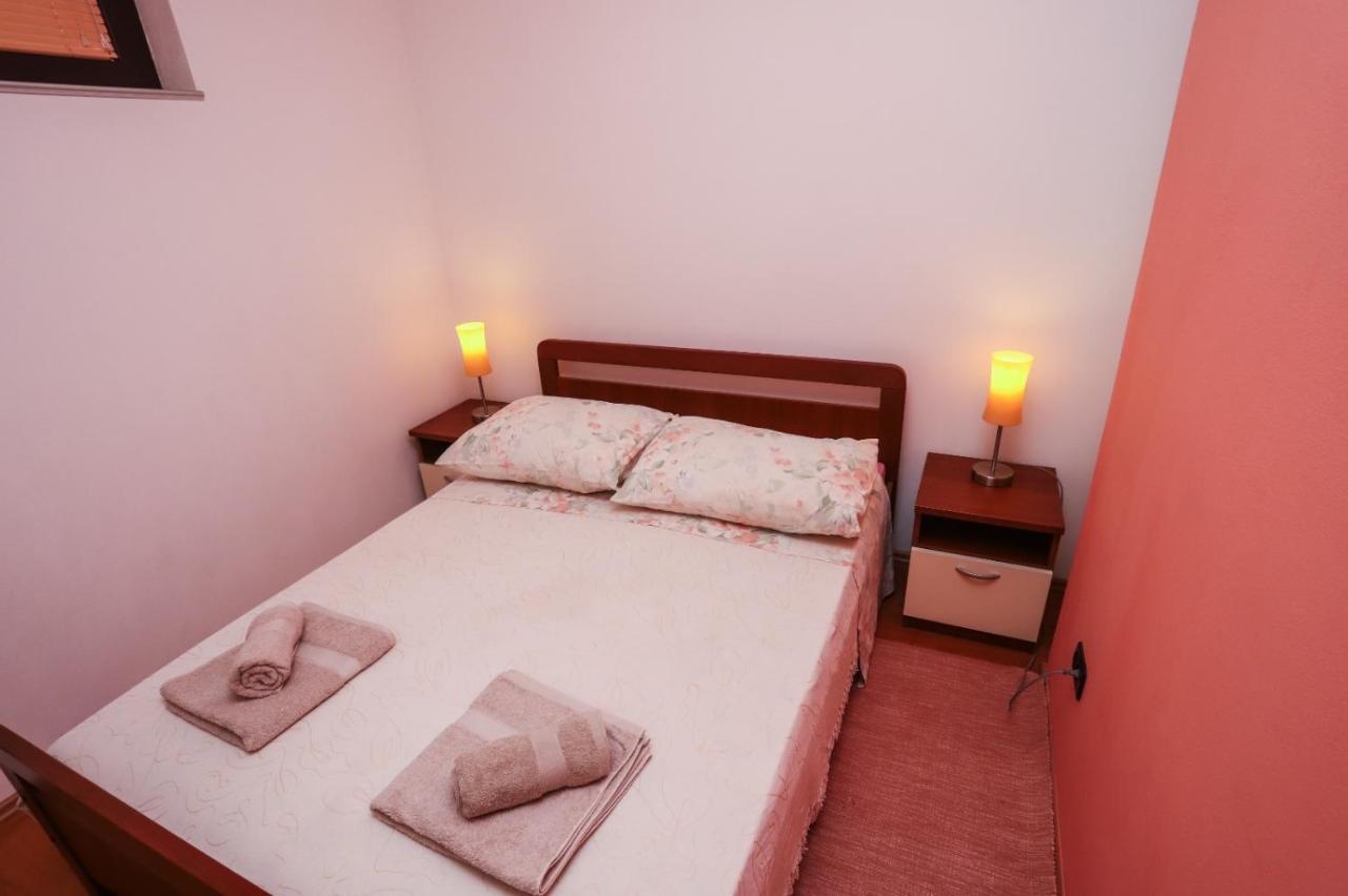 Apartment Nina With Private Pool Nova Vas  Exterior foto